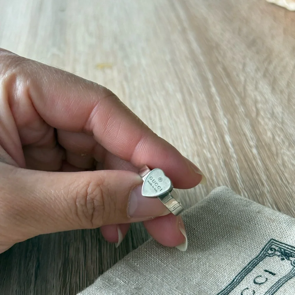 Gucci Trademark Ring With Heart Pendant - Picture 2 of 8